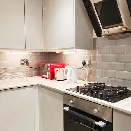 Apartament First Floor Flat 1 Northwood Londyn Zewnętrze zdjęcie