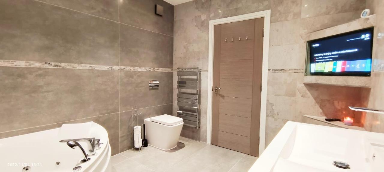 Apartament First Floor Flat 1 Northwood Londyn Zewnętrze zdjęcie