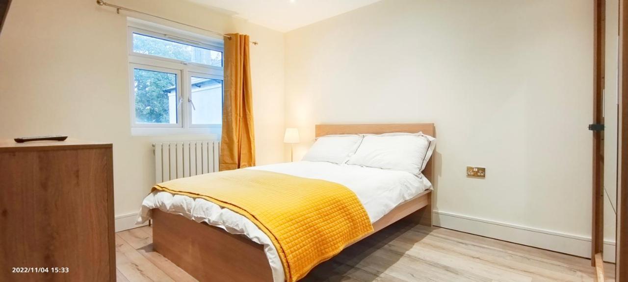 Apartament First Floor Flat 1 Northwood Londyn Zewnętrze zdjęcie