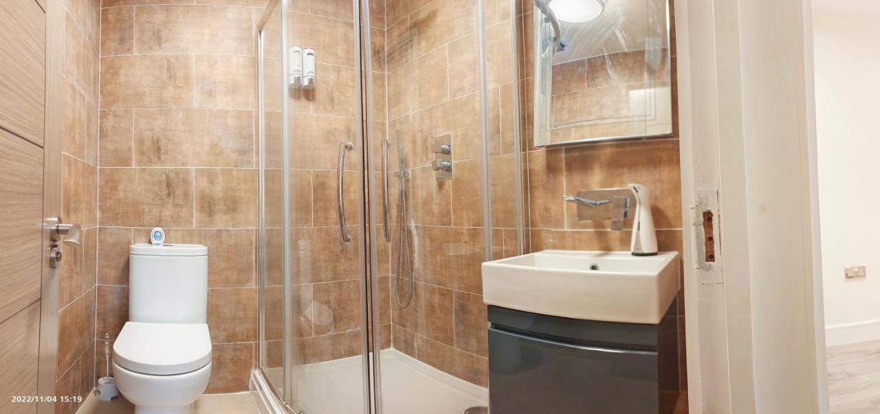 Apartament First Floor Flat 1 Northwood Londyn Zewnętrze zdjęcie